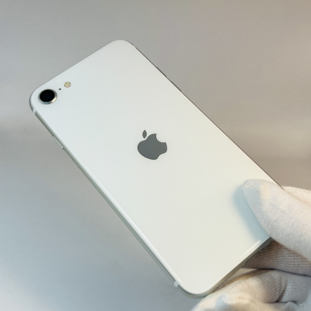 iPhone SE 2020 б/у Состояние "Удовлетворительный"